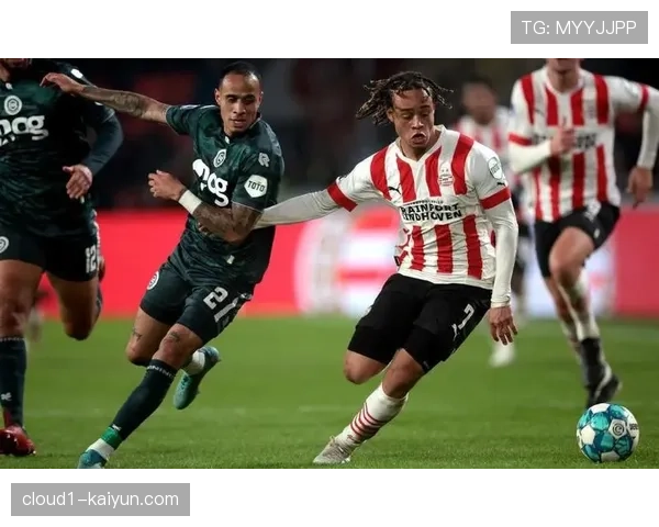 埃因霍温取得43分领跑积分榜 赛季表现持续稳定